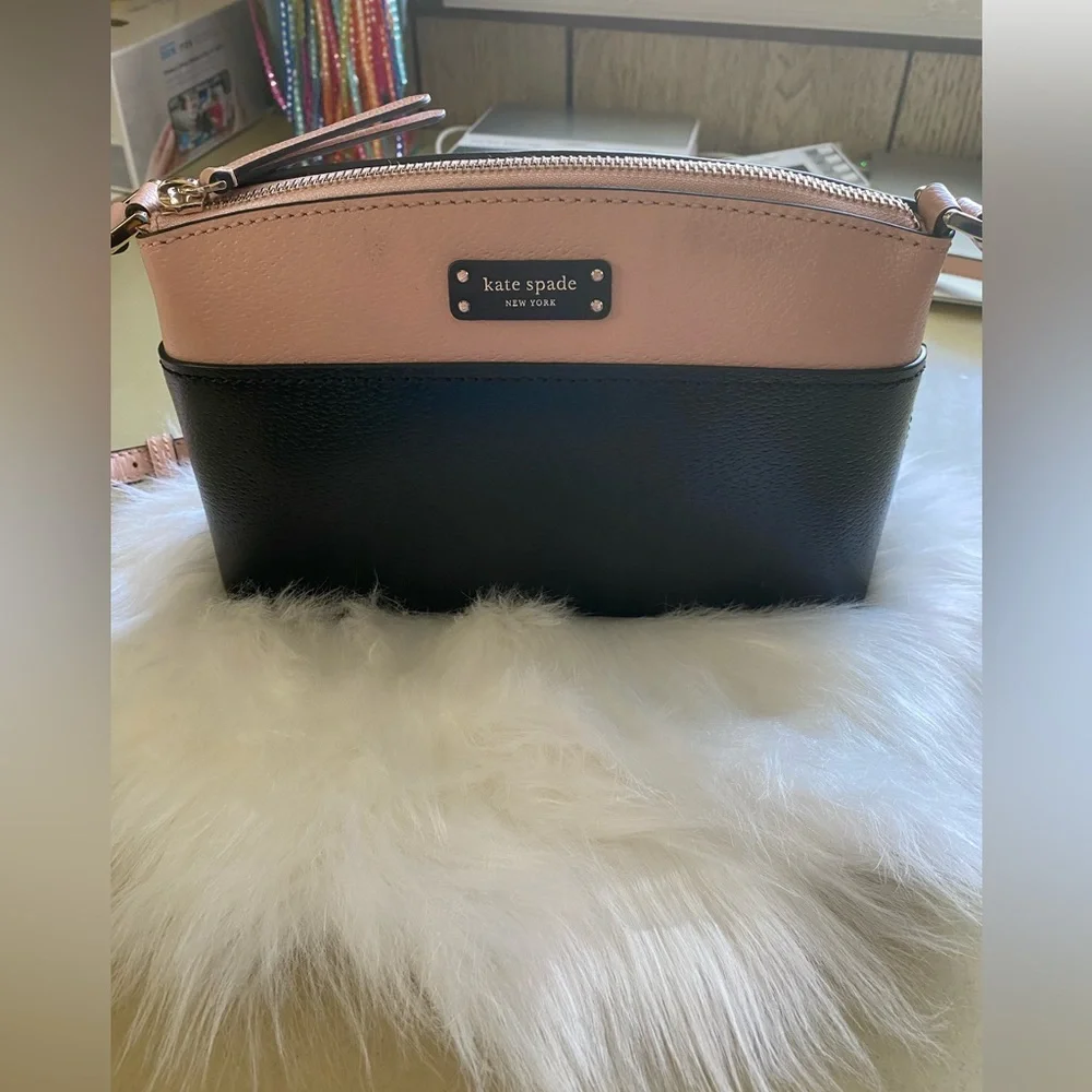 EUC Kate spade Jeanne color block crossbody pink/black - Picture 1 of 16
